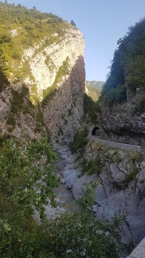 La Provence Vous Attend - 2Eme Etage ديني-ليه-بان المظهر الخارجي الصورة